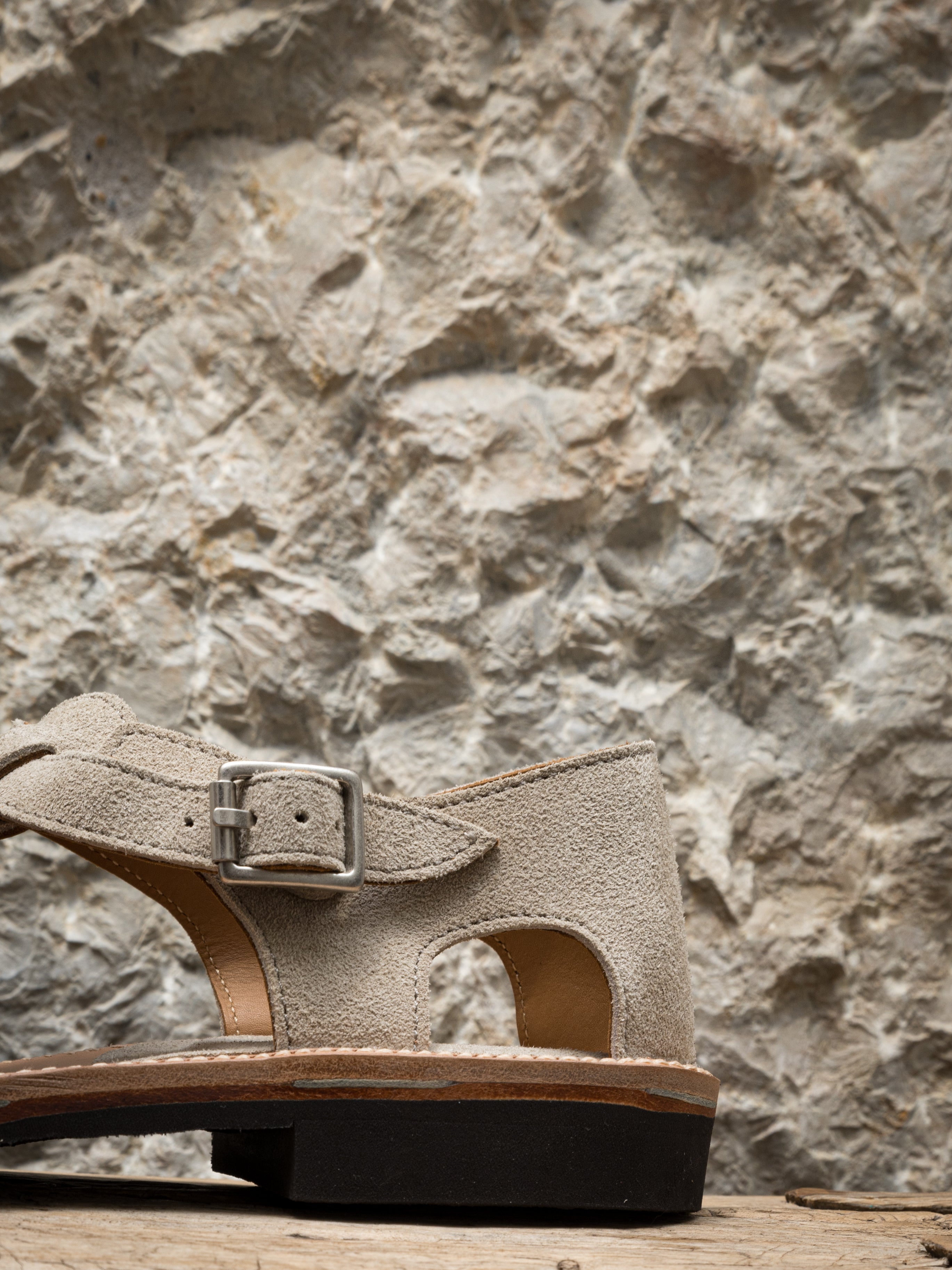 Bruschetta Orlean Sandal in Sand Suede - 40(7)